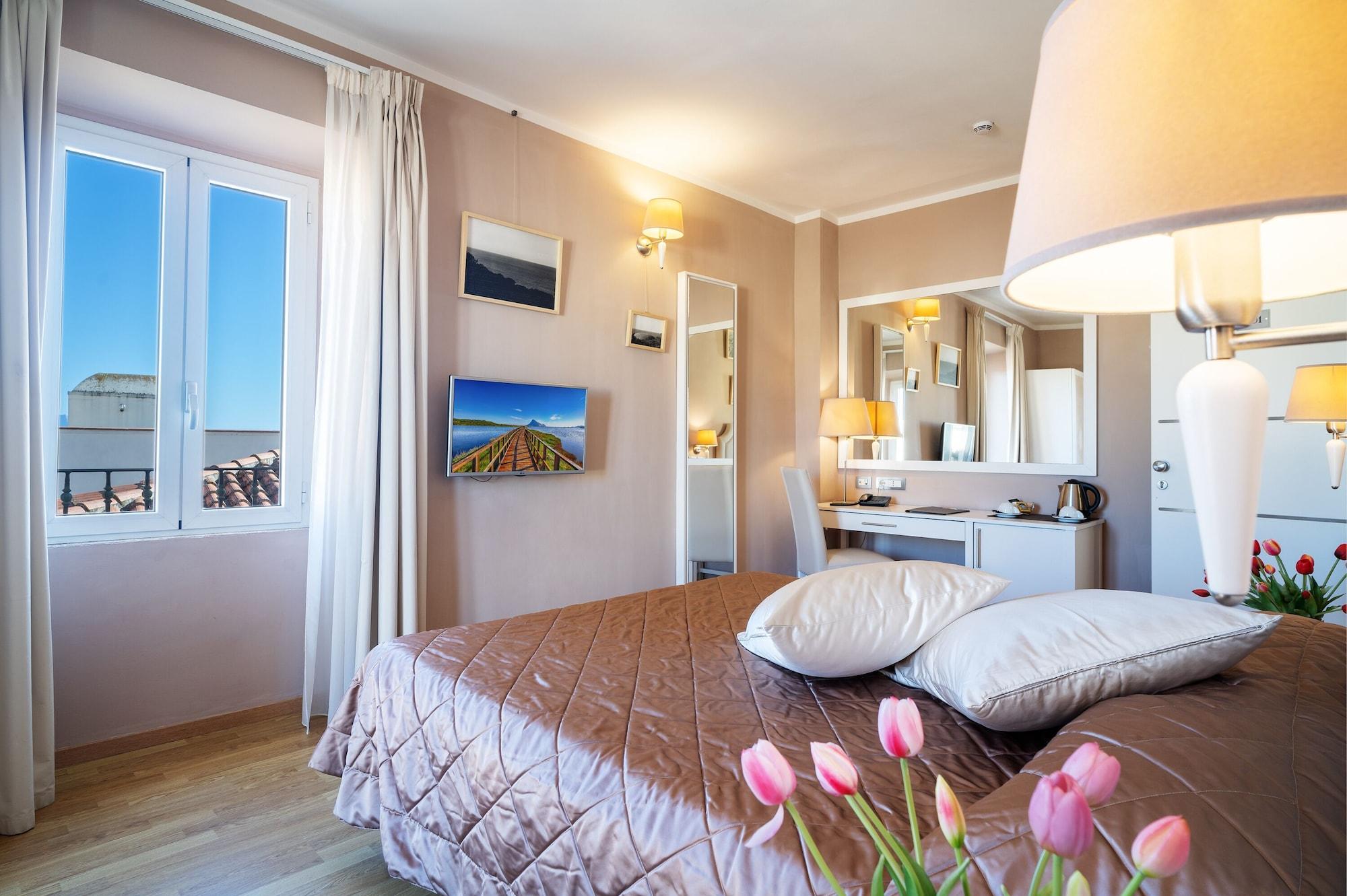 Hotel Centrale Olbia Ngoại thất bức ảnh