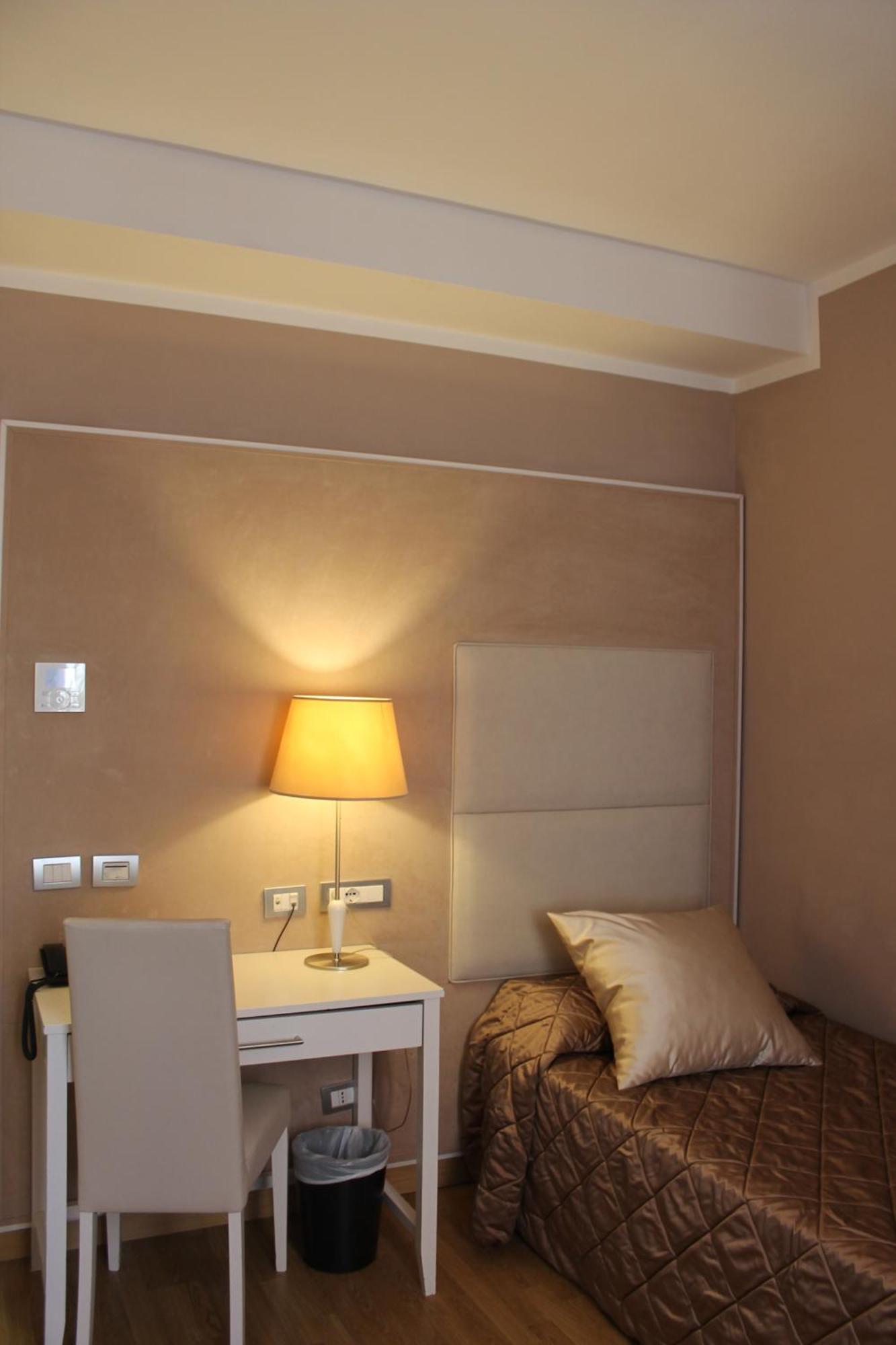 Hotel Centrale Olbia Ngoại thất bức ảnh
