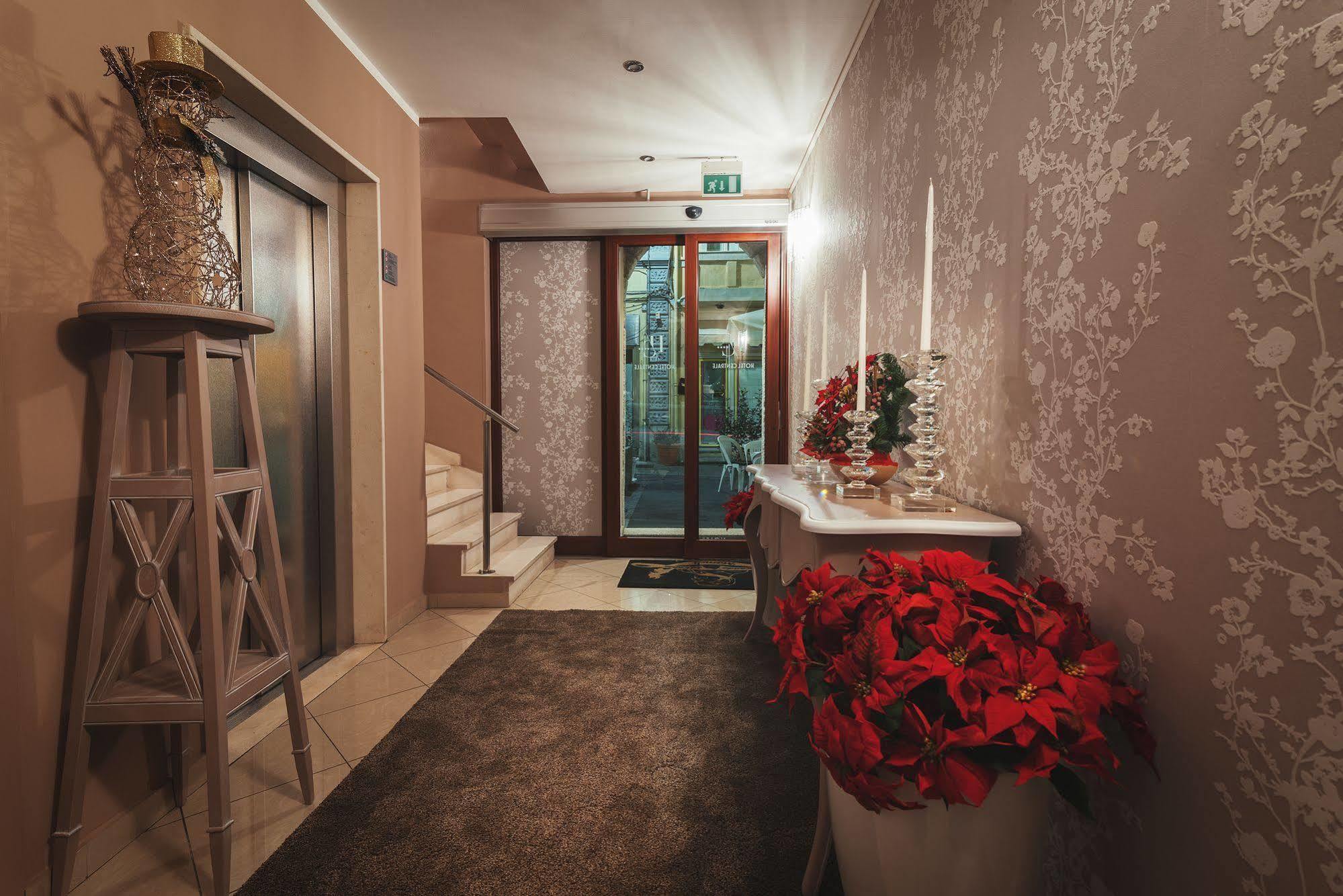 Hotel Centrale Olbia Ngoại thất bức ảnh